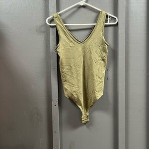 So juniors button close body suit